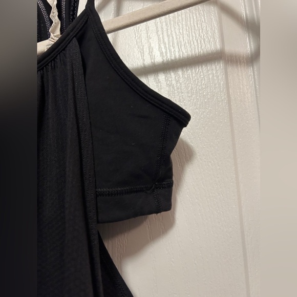 Lululemon Black No Limits Tank top Women’s 4 built in bra running yoga - Picture 6 of 16